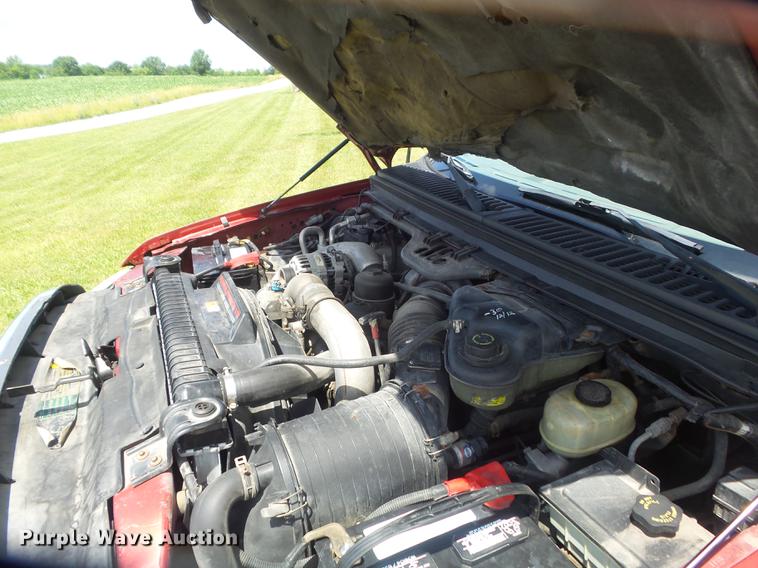 image for item DD7240 2003 Ford F350 Super Duty XLT SuperCab pickup truck