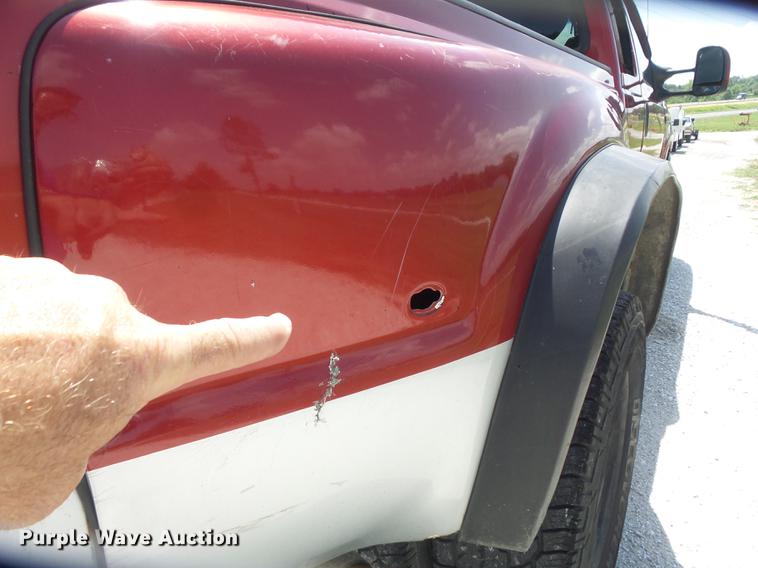 image for item DD7240 2003 Ford F350 Super Duty XLT SuperCab pickup truck