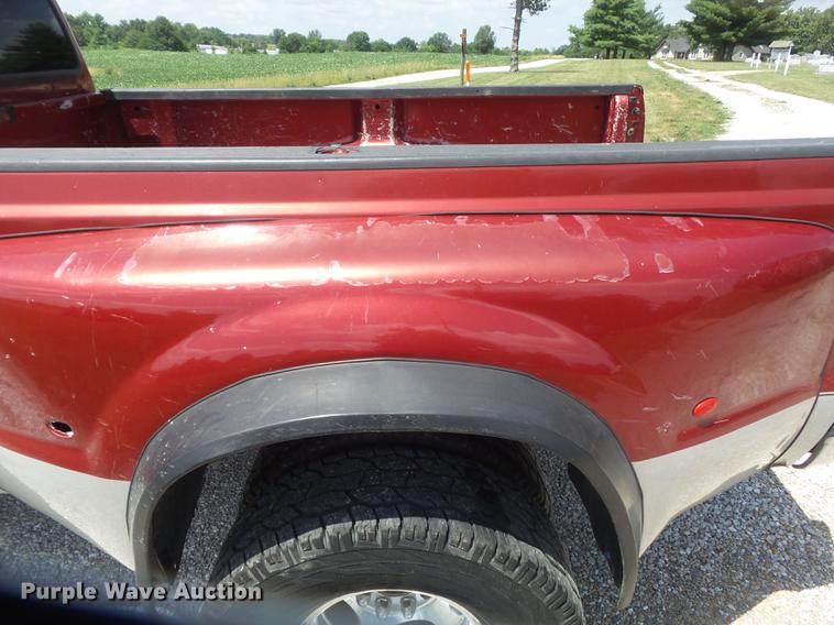 image for item DD7240 2003 Ford F350 Super Duty XLT SuperCab pickup truck