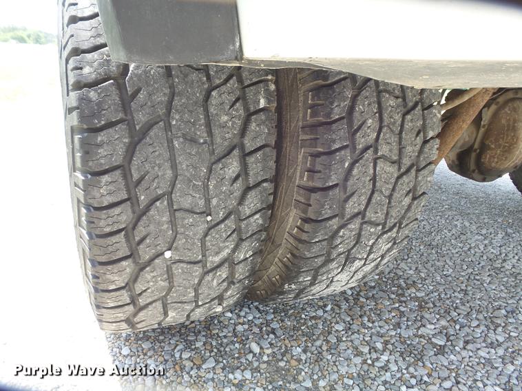 image for item DD7240 2003 Ford F350 Super Duty XLT SuperCab pickup truck