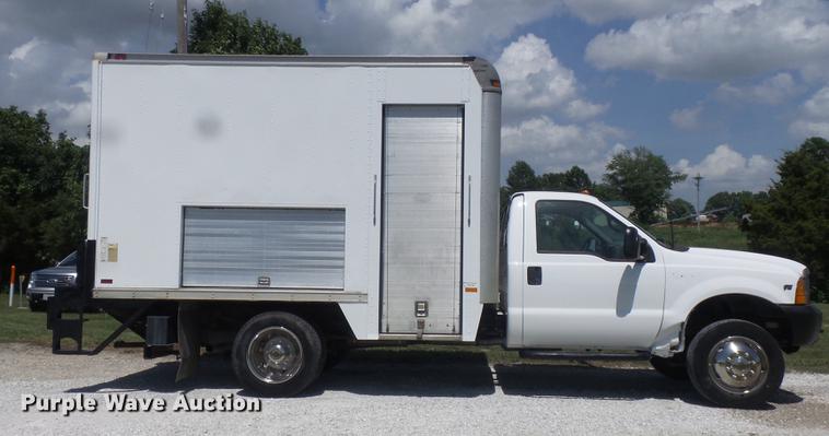 image for item DD7242 2000 Ford F550 service truck