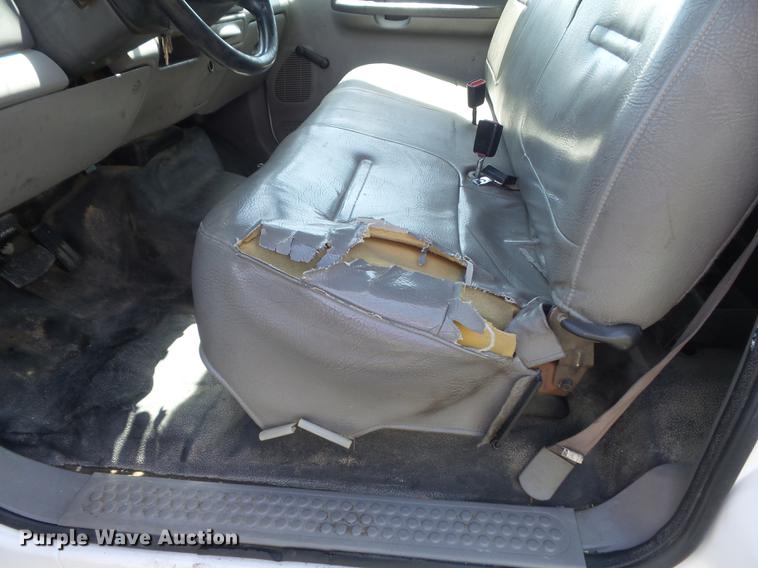 image for item DD7242 2000 Ford F550 service truck