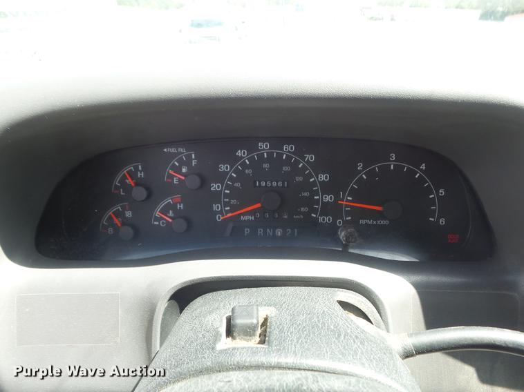 image for item DD7242 2000 Ford F550 service truck