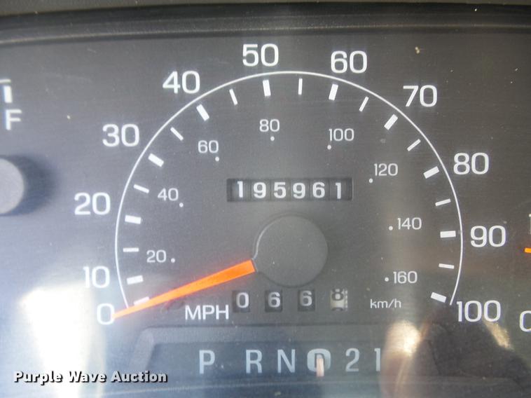 image for item DD7242 2000 Ford F550 service truck