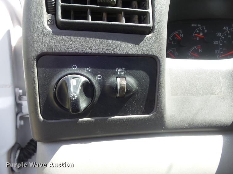 image for item DD7242 2000 Ford F550 service truck