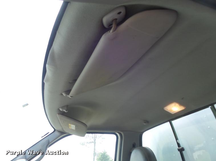 image for item DD7242 2000 Ford F550 service truck