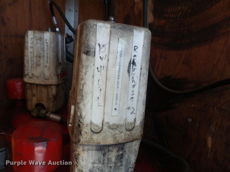 image for item DD7242 2000 Ford F550 service truck