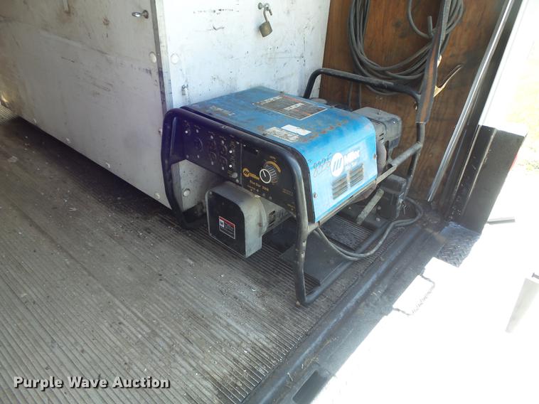 image for item DD7242 2000 Ford F550 service truck