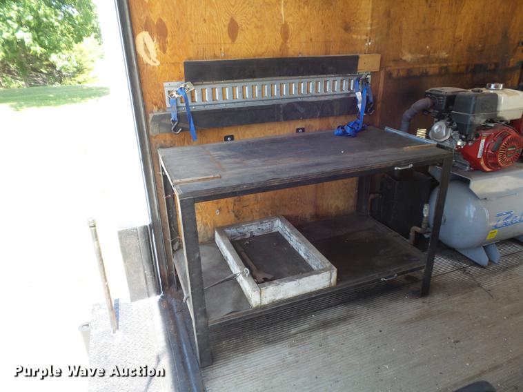 image for item DD7242 2000 Ford F550 service truck