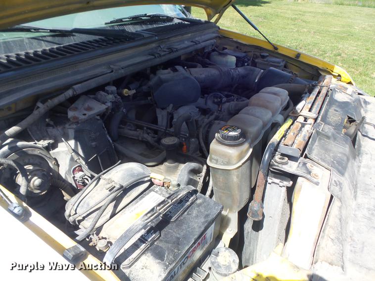 image for item DD7242 2000 Ford F550 service truck