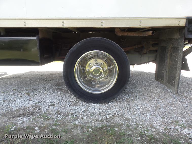 image for item DD7242 2000 Ford F550 service truck