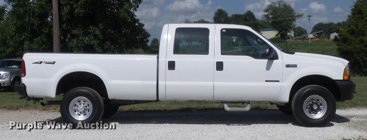 image for item DD7243 1999 Ford F350 Super Duty XL Crew Cab pickup truck