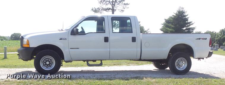 image for item DD7243 1999 Ford F350 Super Duty XL Crew Cab pickup truck