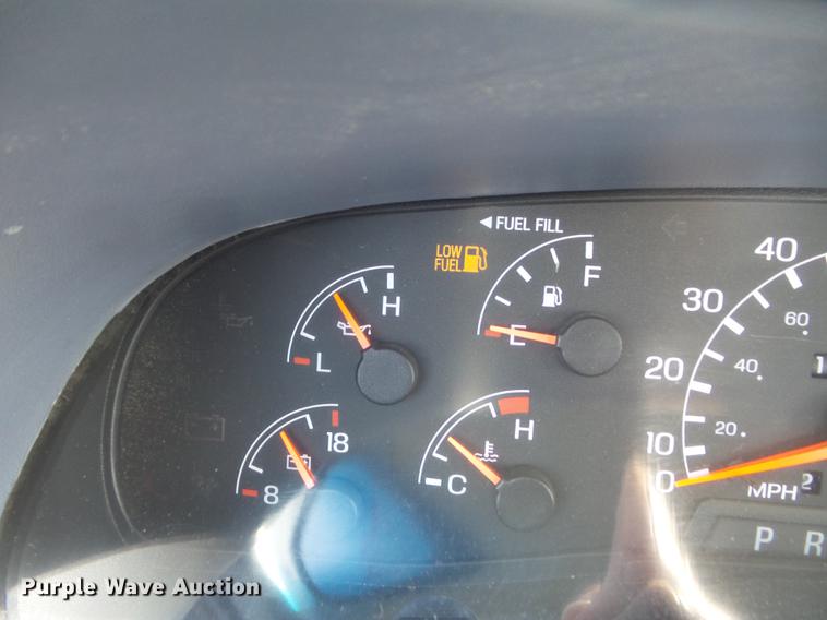 image for item DD7243 1999 Ford F350 Super Duty XL Crew Cab pickup truck