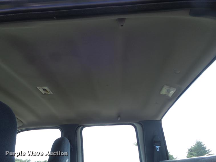 image for item DD7243 1999 Ford F350 Super Duty XL Crew Cab pickup truck