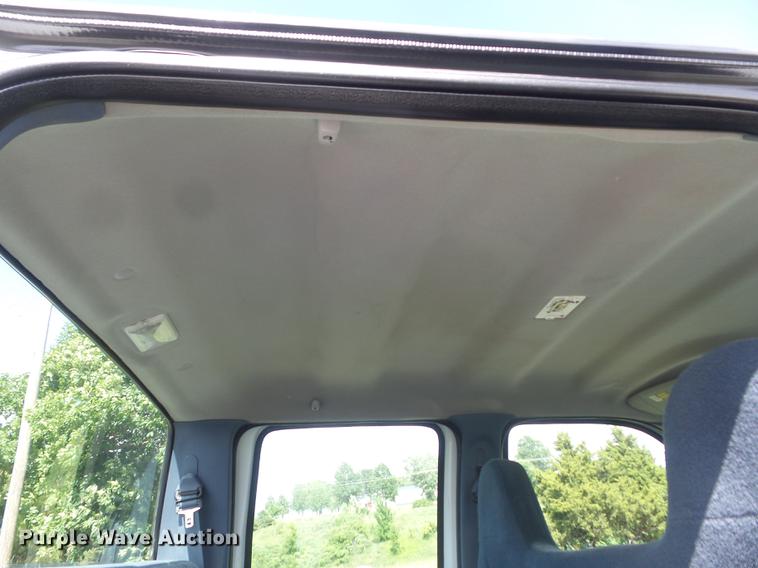 image for item DD7243 1999 Ford F350 Super Duty XL Crew Cab pickup truck