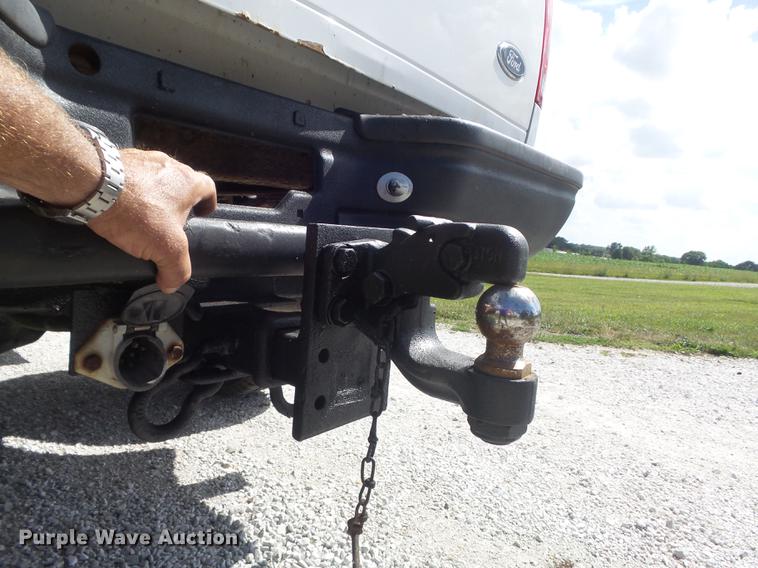 image for item DD7243 1999 Ford F350 Super Duty XL Crew Cab pickup truck