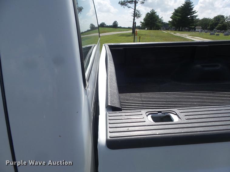 image for item DD7243 1999 Ford F350 Super Duty XL Crew Cab pickup truck