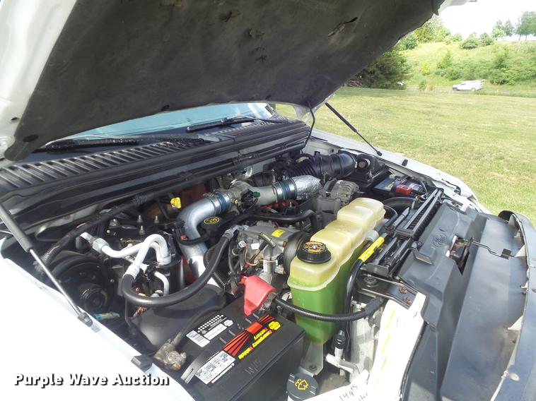 image for item DD7243 1999 Ford F350 Super Duty XL Crew Cab pickup truck