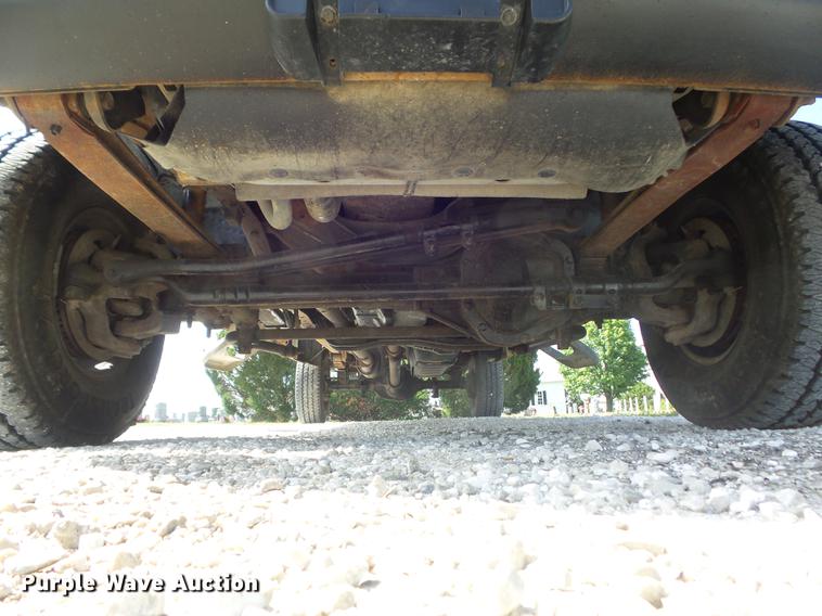 image for item DD7243 1999 Ford F350 Super Duty XL Crew Cab pickup truck