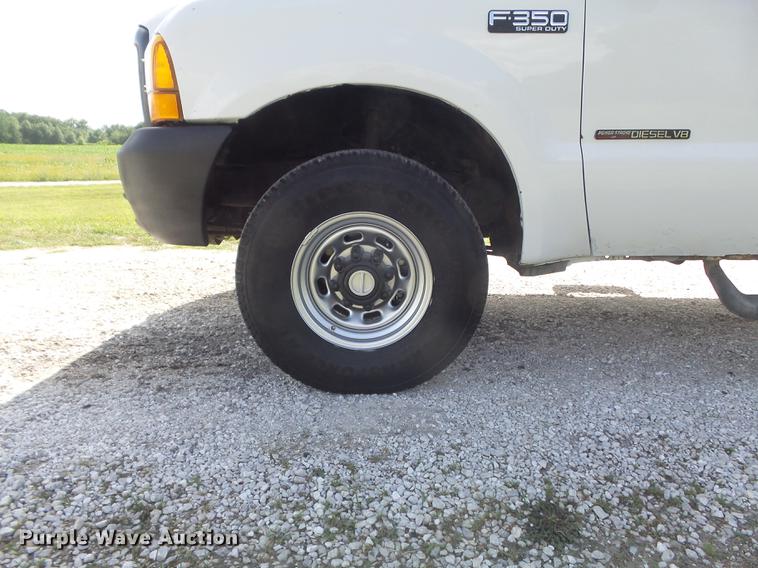 image for item DD7243 1999 Ford F350 Super Duty XL Crew Cab pickup truck