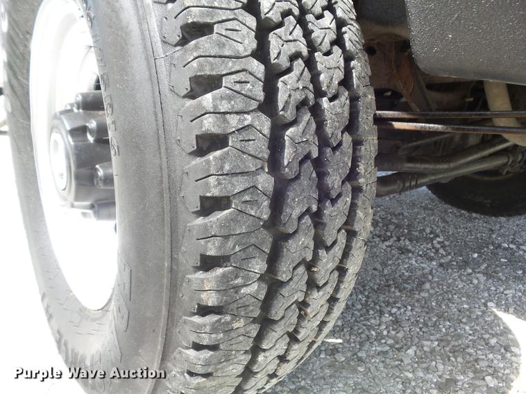 image for item DD7243 1999 Ford F350 Super Duty XL Crew Cab pickup truck