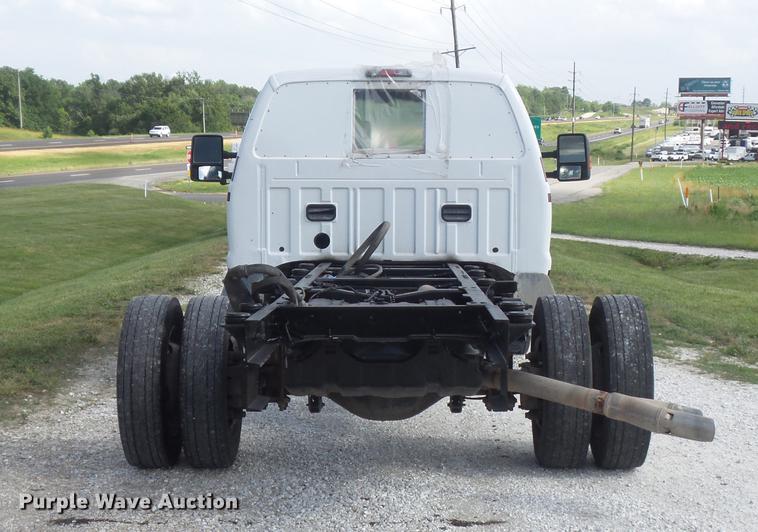 image for item DD7244 2011 Ford F450 Super Duty XLT truck cab and chassis