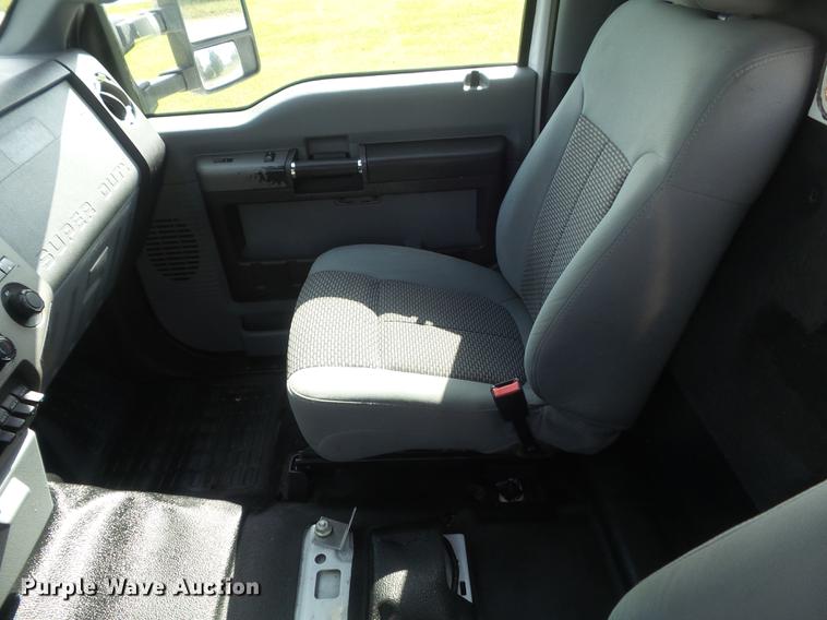 image for item DD7244 2011 Ford F450 Super Duty XLT truck cab and chassis