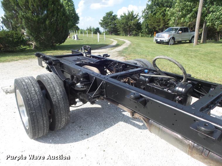 image for item DD7244 2011 Ford F450 Super Duty XLT truck cab and chassis