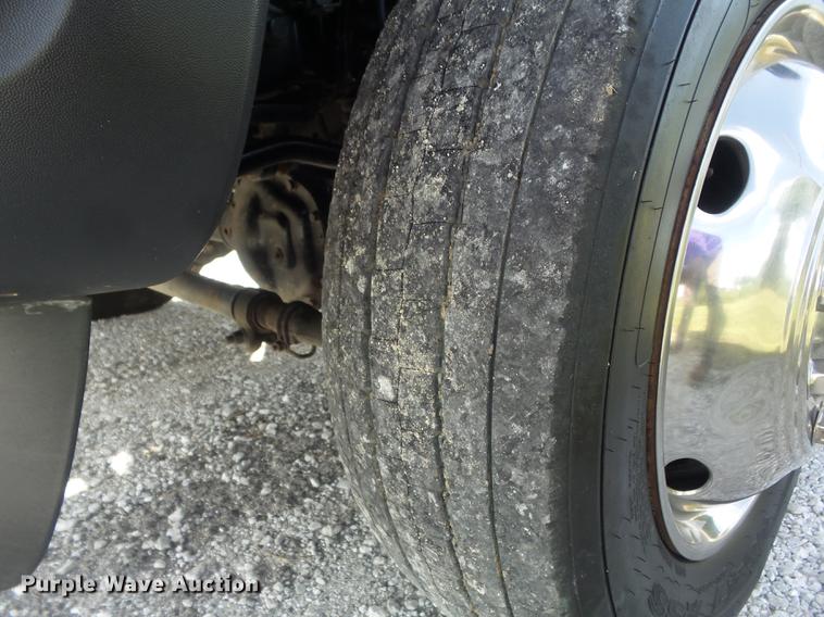 image for item DD7244 2011 Ford F450 Super Duty XLT truck cab and chassis