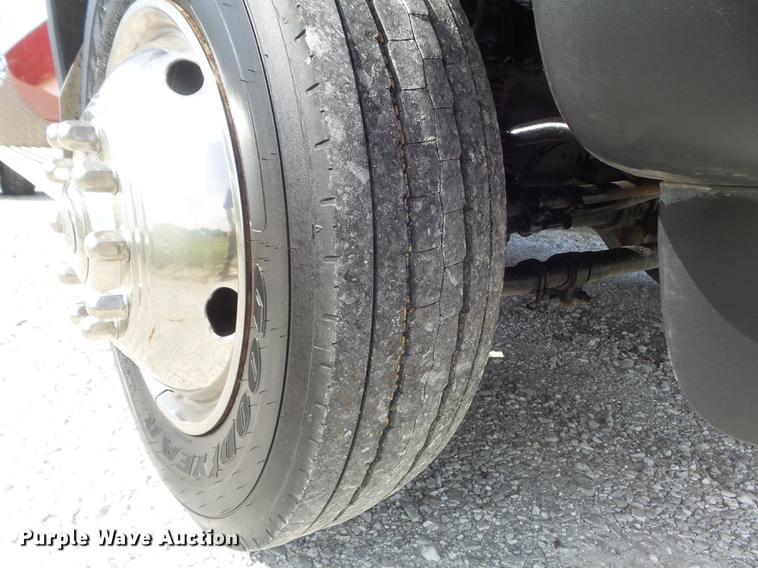 image for item DD7244 2011 Ford F450 Super Duty XLT truck cab and chassis