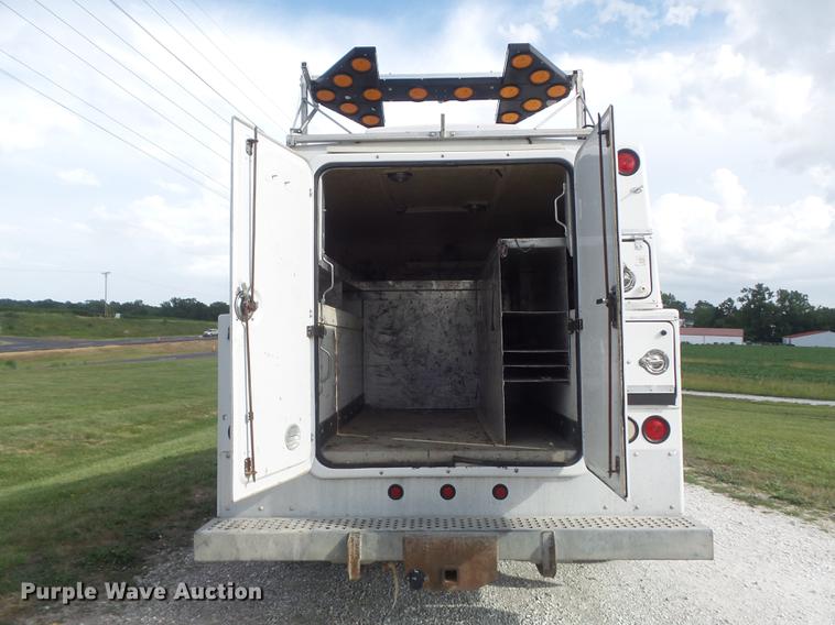 image for item DD7245 2000 Ford F450 Super Duty XL utility bed pickup truck