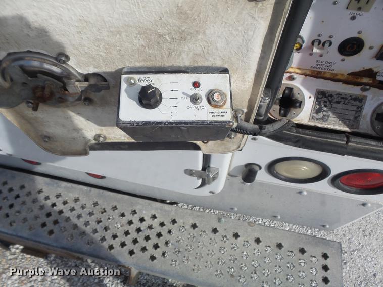 image for item DD7245 2000 Ford F450 Super Duty XL utility bed pickup truck