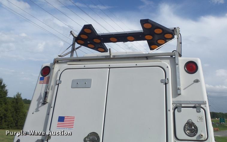 image for item DD7245 2000 Ford F450 Super Duty XL utility bed pickup truck