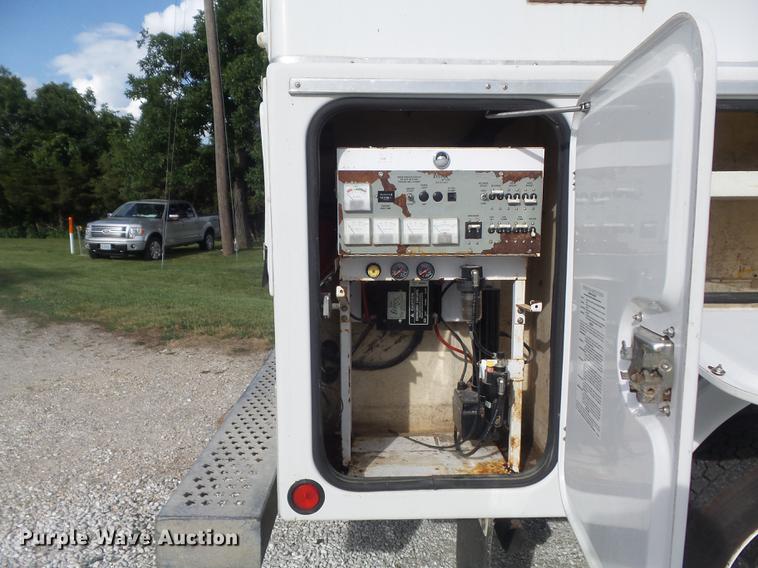 image for item DD7245 2000 Ford F450 Super Duty XL utility bed pickup truck