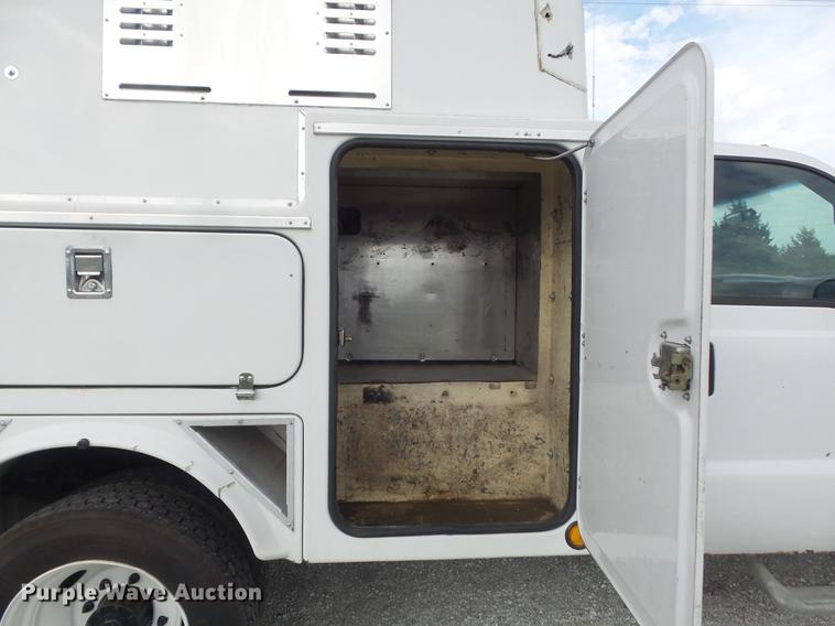 image for item DD7245 2000 Ford F450 Super Duty XL utility bed pickup truck