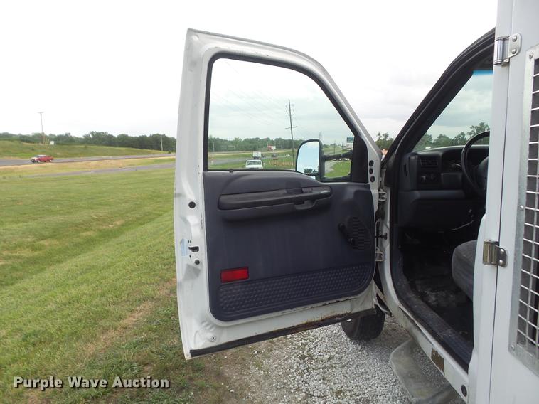 image for item DD7245 2000 Ford F450 Super Duty XL utility bed pickup truck