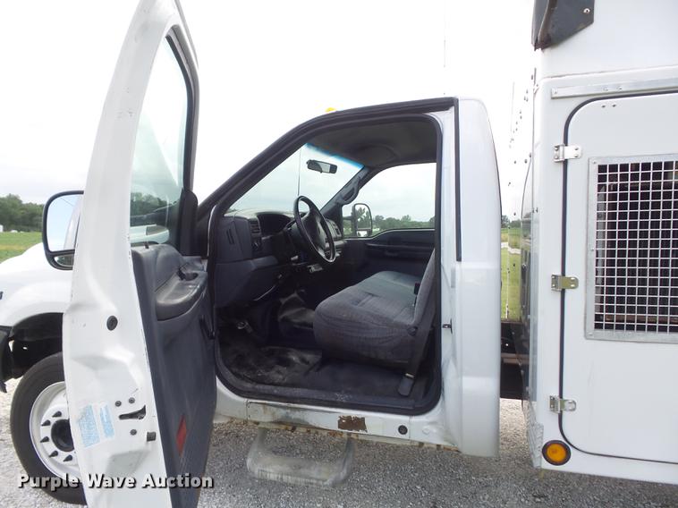 image for item DD7245 2000 Ford F450 Super Duty XL utility bed pickup truck