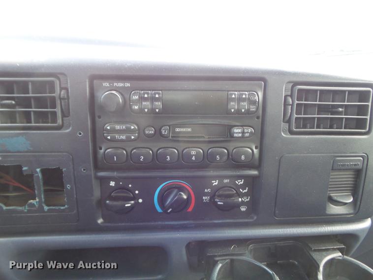 image for item DD7245 2000 Ford F450 Super Duty XL utility bed pickup truck