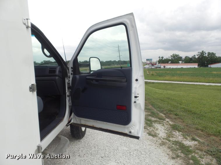 image for item DD7245 2000 Ford F450 Super Duty XL utility bed pickup truck