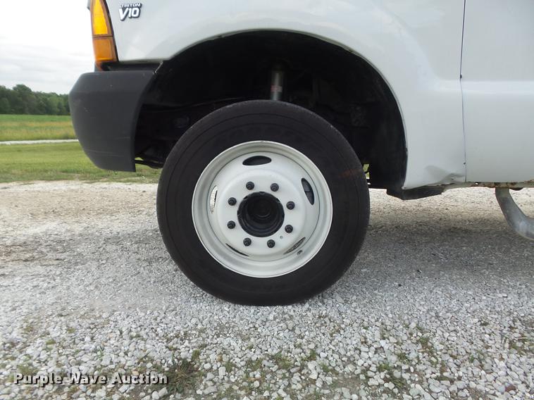 image for item DD7245 2000 Ford F450 Super Duty XL utility bed pickup truck