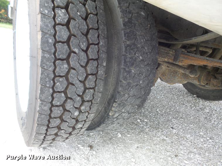 image for item DD7245 2000 Ford F450 Super Duty XL utility bed pickup truck