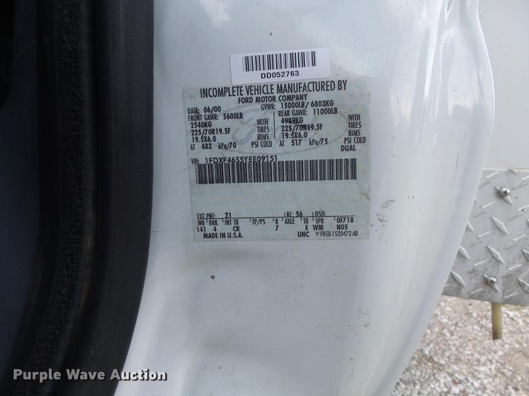 image for item DD7245 2000 Ford F450 Super Duty XL utility bed pickup truck