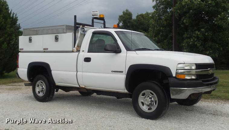 image for item DD7247 2002 Chevrolet Silverado 2500HD pickup truck