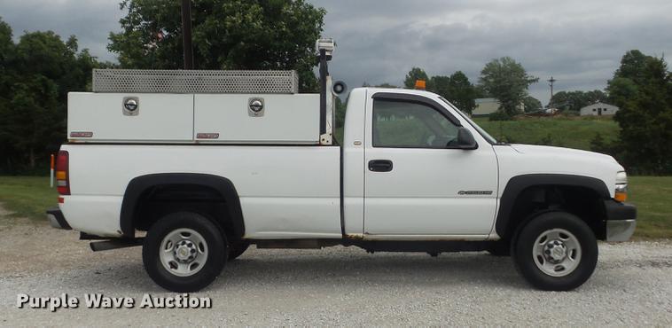 image for item DD7247 2002 Chevrolet Silverado 2500HD pickup truck