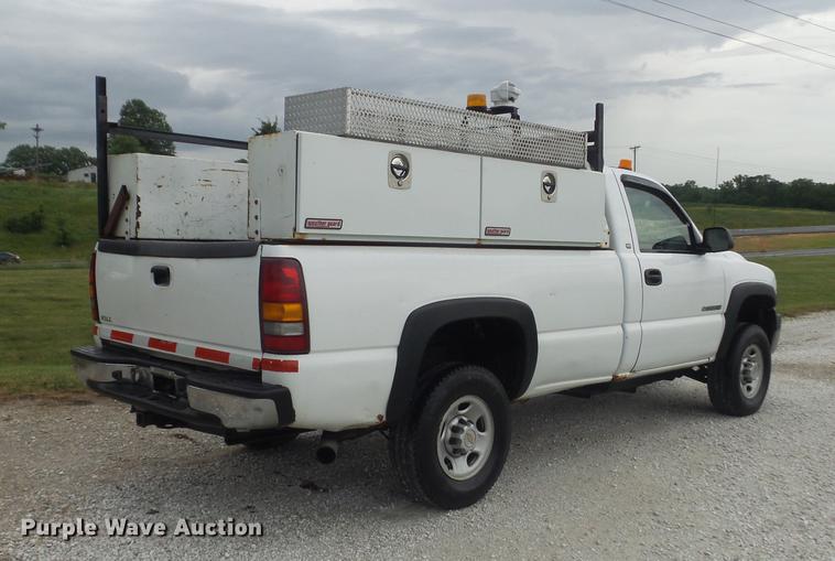 image for item DD7247 2002 Chevrolet Silverado 2500HD pickup truck