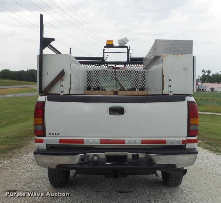 image for item DD7247 2002 Chevrolet Silverado 2500HD pickup truck