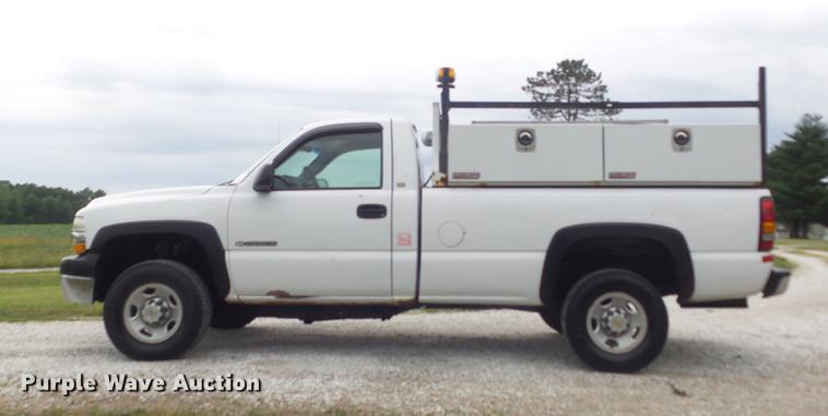 image for item DD7247 2002 Chevrolet Silverado 2500HD pickup truck