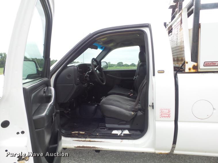 image for item DD7247 2002 Chevrolet Silverado 2500HD pickup truck