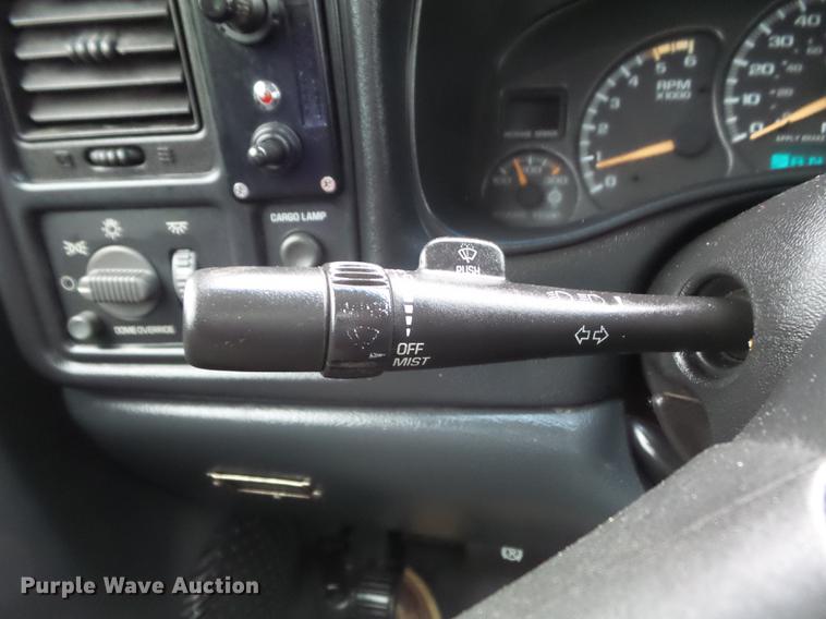 image for item DD7247 2002 Chevrolet Silverado 2500HD pickup truck